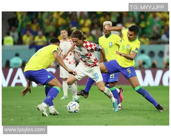 足球世界的巅峰对决与未来发展趋势分析：技术、战术与球员的全面进化